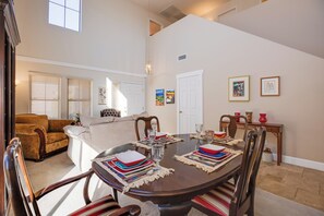 Dining - Golfer's Oasis w/ Balcony & BBQ in San Tan Valley (San Tan Valley)