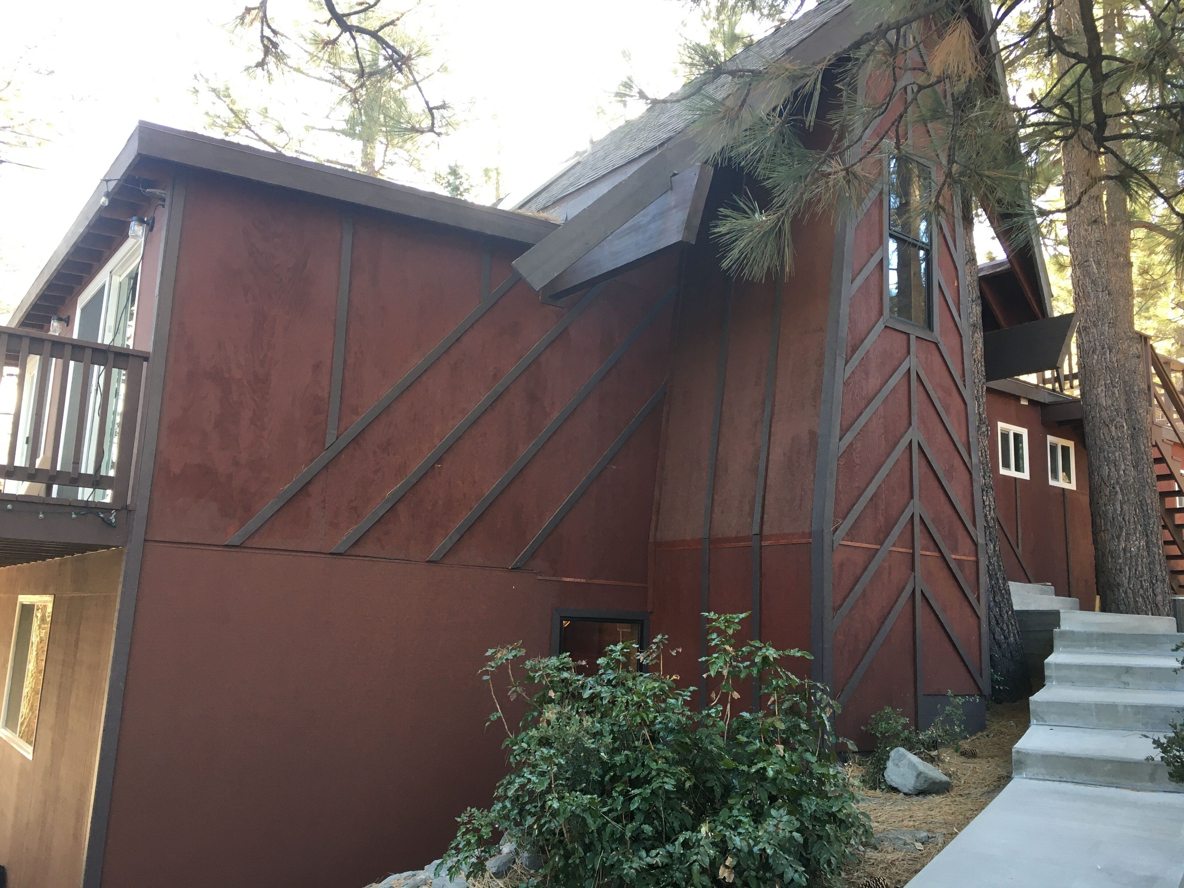 Modern Cabin w/ Pool Table