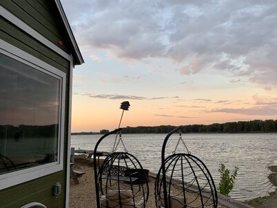 The River's Edge - Tiny Home 3