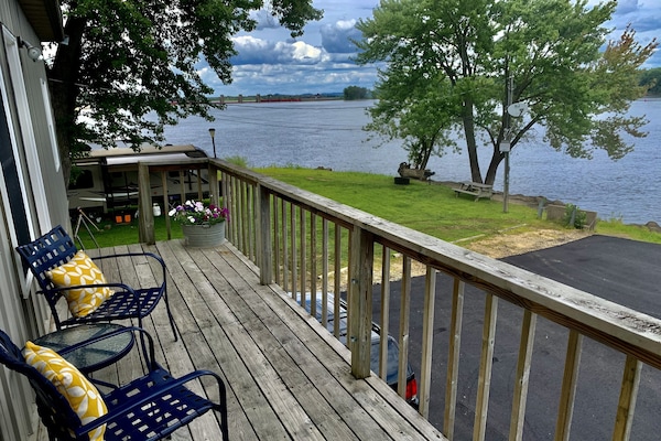 Riverfront Cabin