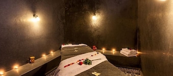 Splendid villa with SPA, swimming pool, jacuzzi, tennis court and yoga room