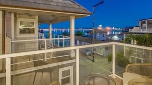 A balcony with a view of a waterfront and a bridge. - Cape-Cod House * 3 Levels+Sky Deck * Beach+Bay Views * Dog OK (San Diego)