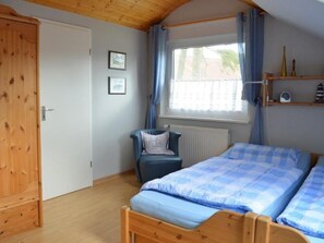 2 室のベッドルーム、旅行用ベビーベッド、WiFi