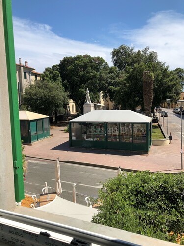 To the sea even on foot