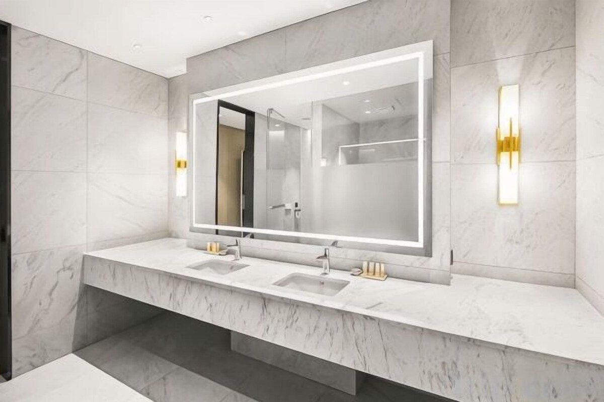 Bathroom | Hair dryer, towels, soap, shampoo