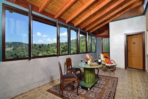 Villa | Terrace/patio