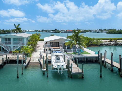 Turquoise Lagoon LLC, wide open turquoise views of the lagoon
