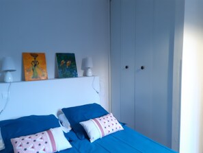 1 bedroom, iron/ironing board, free WiFi