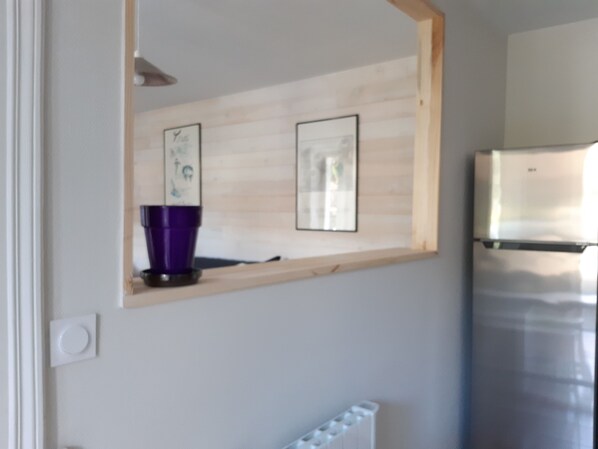 Interior - Very pleasant garden apartment completely renovated pets welcome (luchon)