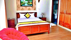 Deluxe Double Room | Egyptian cotton sheets, premium bedding, memory foam beds, desk