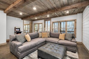 Télévision, cheminée