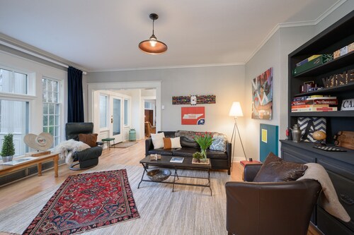 Beautiful Wine Country Escape