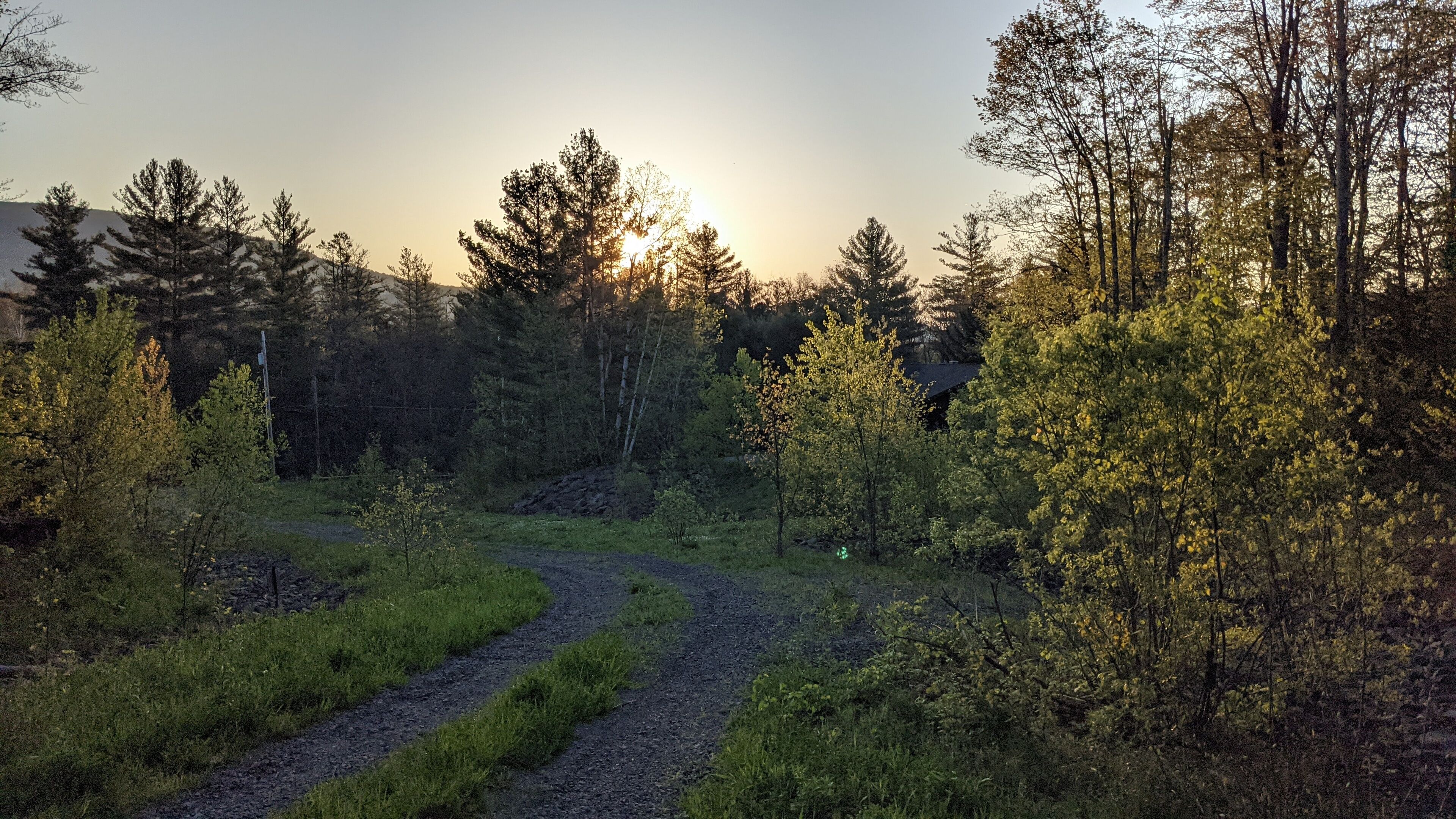 one mile to hunter mt with huge hot tub in Hunter, United States