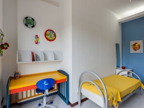 4 bedrooms, iron/ironing board, WiFi, bed sheets - Villa Dàhala 6 places, 2 wc 3 minutes from A18 and 15 from Taormina, sea and ETNA (Santa Venerina)