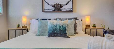 2 bedrooms, desk, iron/ironing board, WiFi (free)