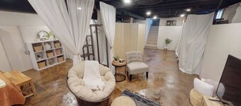 This bungalow is a 2 bedroom(s), 1 bathrooms, located in Wichita, KS.