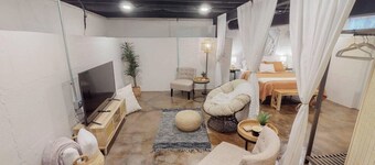 This bungalow is a 2 bedroom(s), 1 bathrooms, located in Wichita, KS.