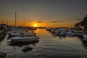 Marina - PERLA*** Detached cottage in the middle of a beautiful garden (Funtana)