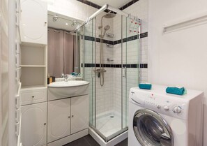 Shower, hair dryer, towels - Grünewald Colmar - Studio 2 pers - Parking (Colmar)