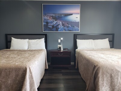 Private - Cloud Comfort Double Queen Bed Room