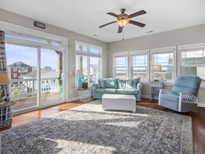 Smart TV, video games - Gorgeous Ocean and Sound Views Await at Good Better Beach! (North Topsail Beach)