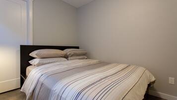 2 bedrooms, iron/ironing board, travel crib, free WiFi