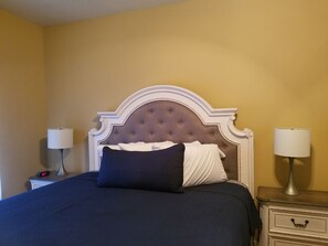 3 bedrooms, desk, iron/ironing board, free WiFi