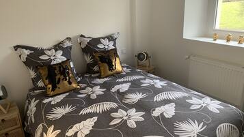 3 chambres, fer et planche Ă repasser, lit parapluie, Wi-Fi gratuit