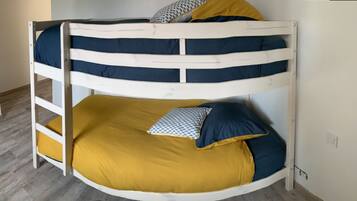 3 bedrooms, iron/ironing board, travel crib, free WiFi