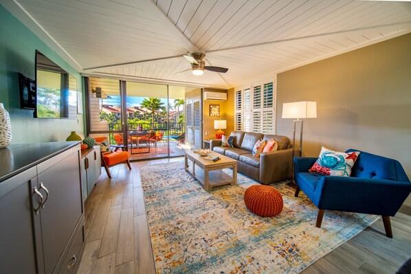 Älytelevisio, pöytäjalkapallopöytä, pöytätennispöytä, videokirjasto