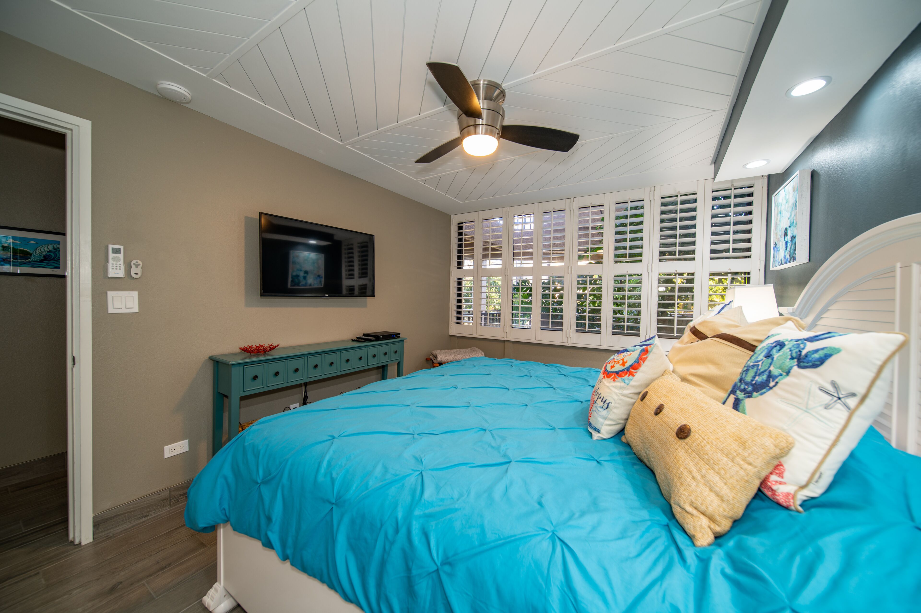 1 bedroom, in-room safe, iron/ironing board, free WiFi