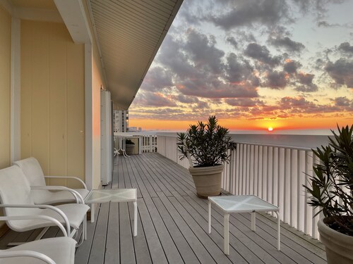 Hear the Ocean - Sandpiper Cove