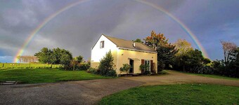 Rural hideaway, close to town