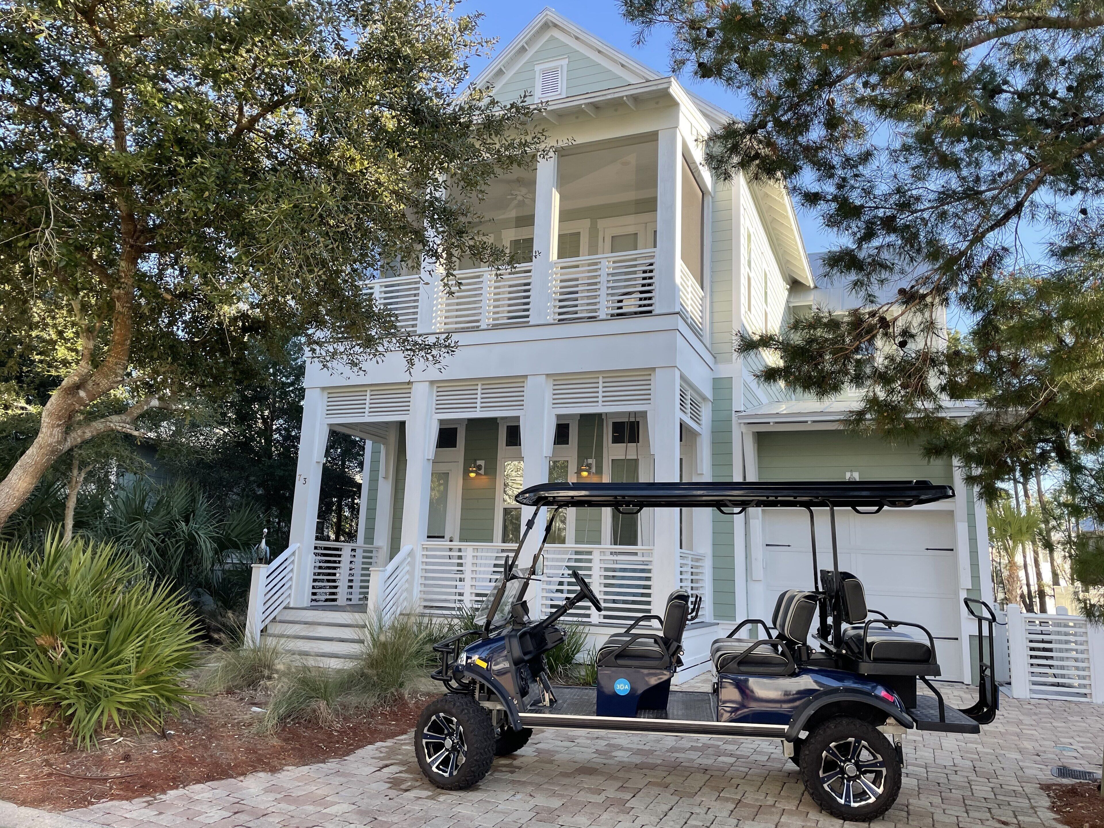 4 Bedroom Home in Highland Parks, Sleeps 13. Golf Cart included 