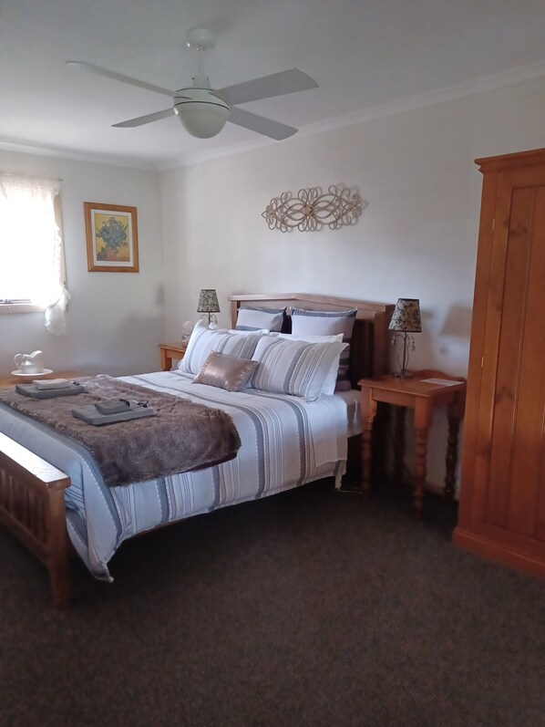 1 bedroom, iron/ironing board, bed sheets, wheelchair access