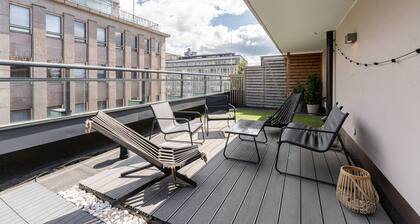Renovated 1BR Penthouse and Private Rooftop Terrace