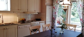 3 bedroom house by forest and lake