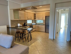 高级公寓, 2 间卧室, 阳台 | 私人厨房 | 大冰箱、意式浓缩咖啡机、茶具/咖啡用具、电热水壶