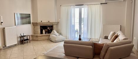 スーペリア アパートメント 2 ベッドルーム バルコニー | アイロン / アイロン台、WiFi (無料)、ベッドシーツ