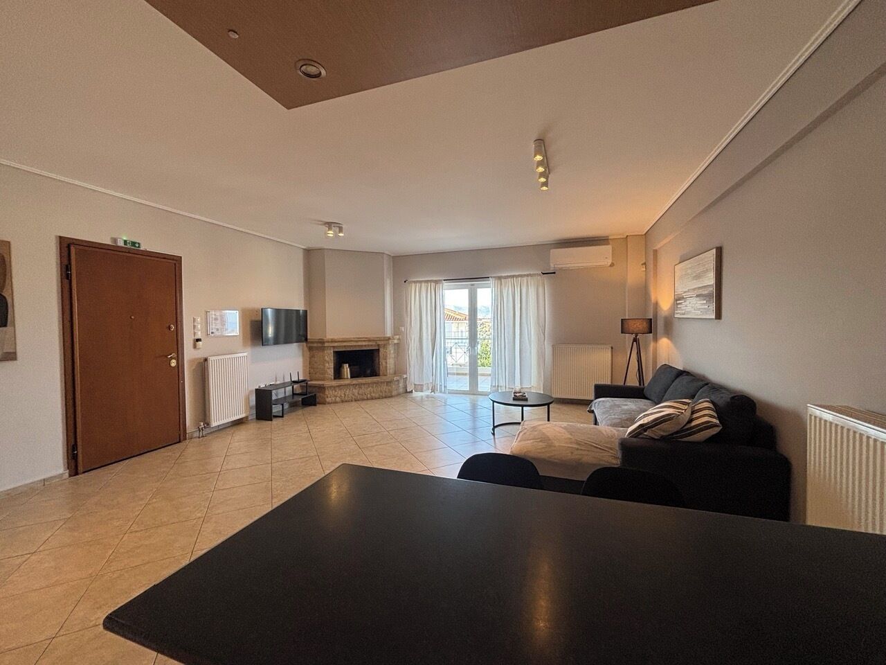 Superior appartement, balkon, uitzicht op de stad | Woonruimte | Smart-tv