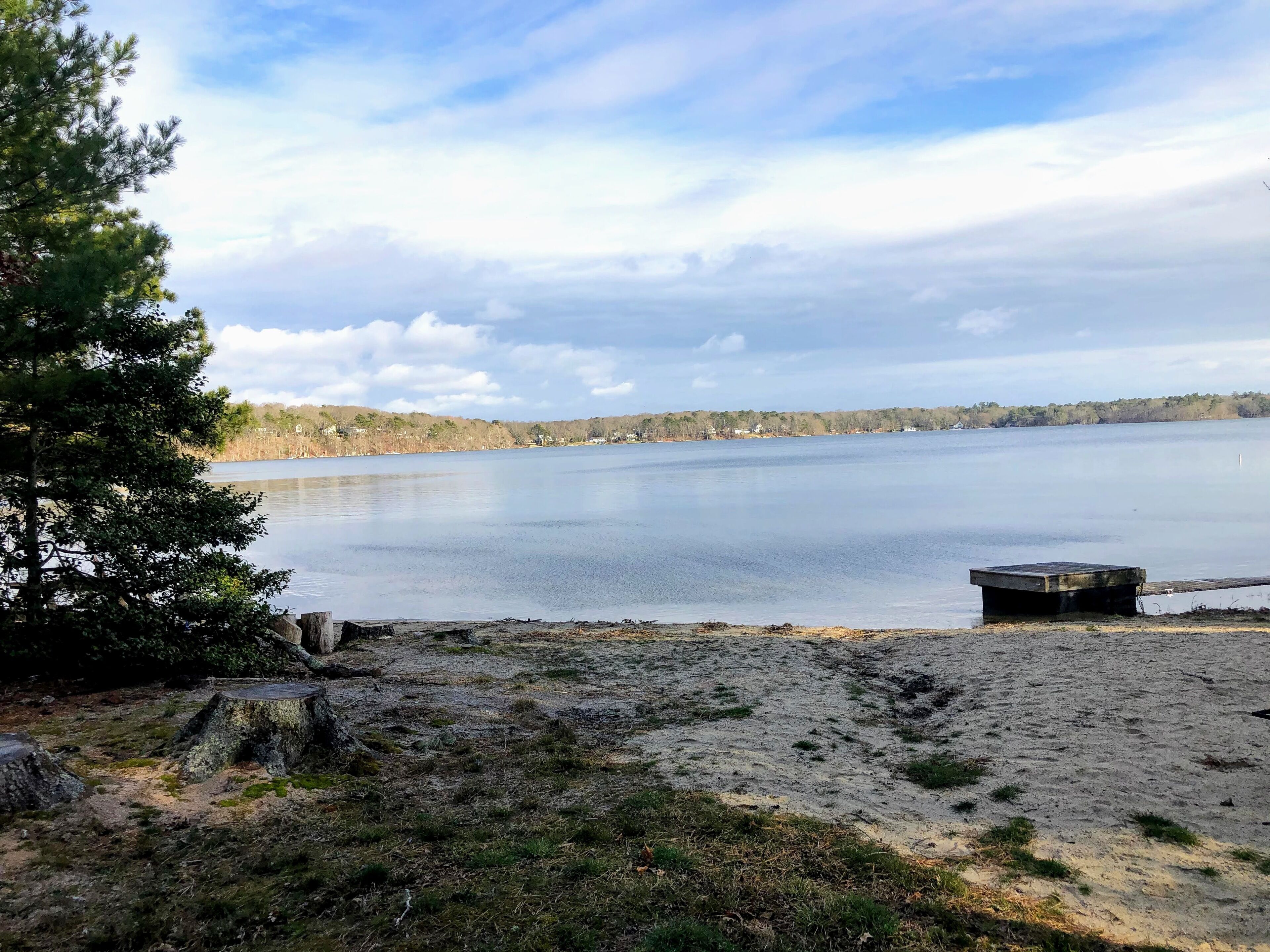 Lakefront, private beach, stunning views 
