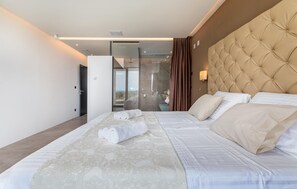 4 Schlafzimmer, Zimmersafe, Reisekinderbett, kostenloses WLAN