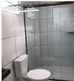 Standard Double or Twin Room | Bathroom | Shower