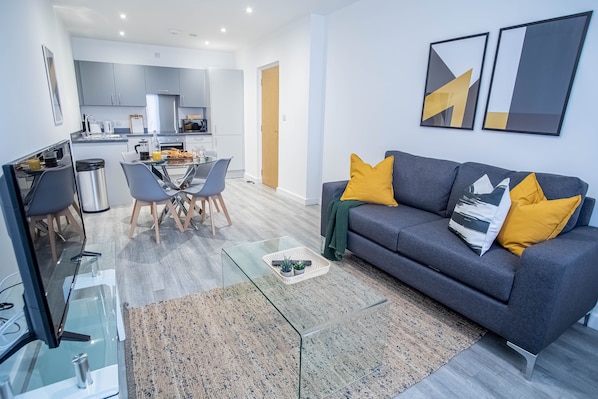 Superior Apartment, 2 Double Beds | Living room