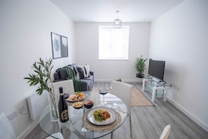 Grand Apartment, 1 Double Bed | Living area