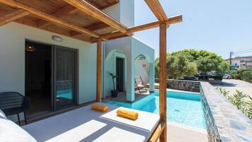 1 sovrum, allergitestade sängkläder, unika möbler och skrivbord