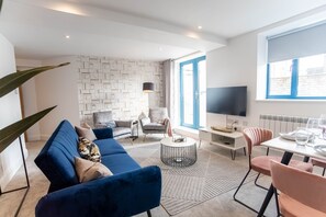 Luxury Apartment, 2 Bedrooms | Living area - Super Luxe 2 Bed Apartment Torquay - Stunning Harbour View - Near Babbacoombe & Beach. (Torquay)