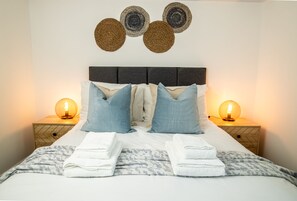 Apartment, 1 Bedroom, Harbour View - Harbour Boutique Apartments by Sojo Stay (Torquay)