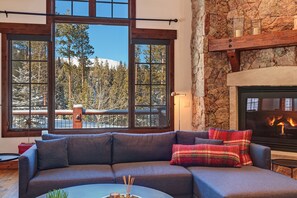 Living area - Rare ski in / ski out Breckenridge luxury retreat, great room, wkspace, hot tub (Breckenridge)