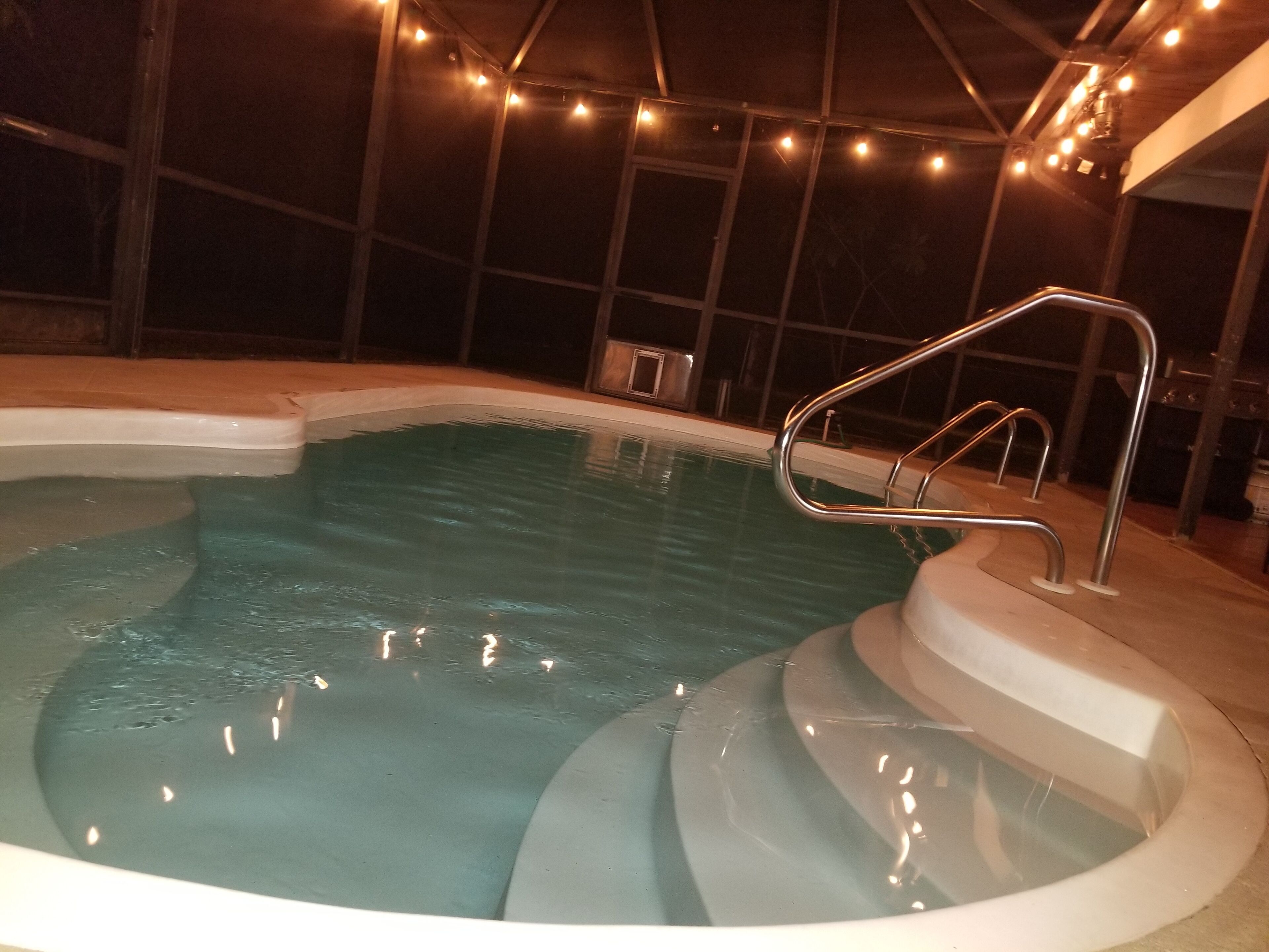 Alberca al aire libre y alberca climatizada